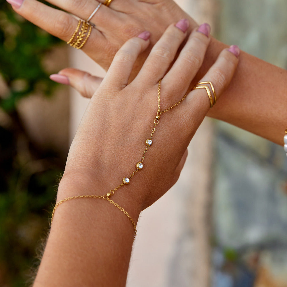 Freya Crystal Hand Chain Bracelet - Beautiful Earth Boutique