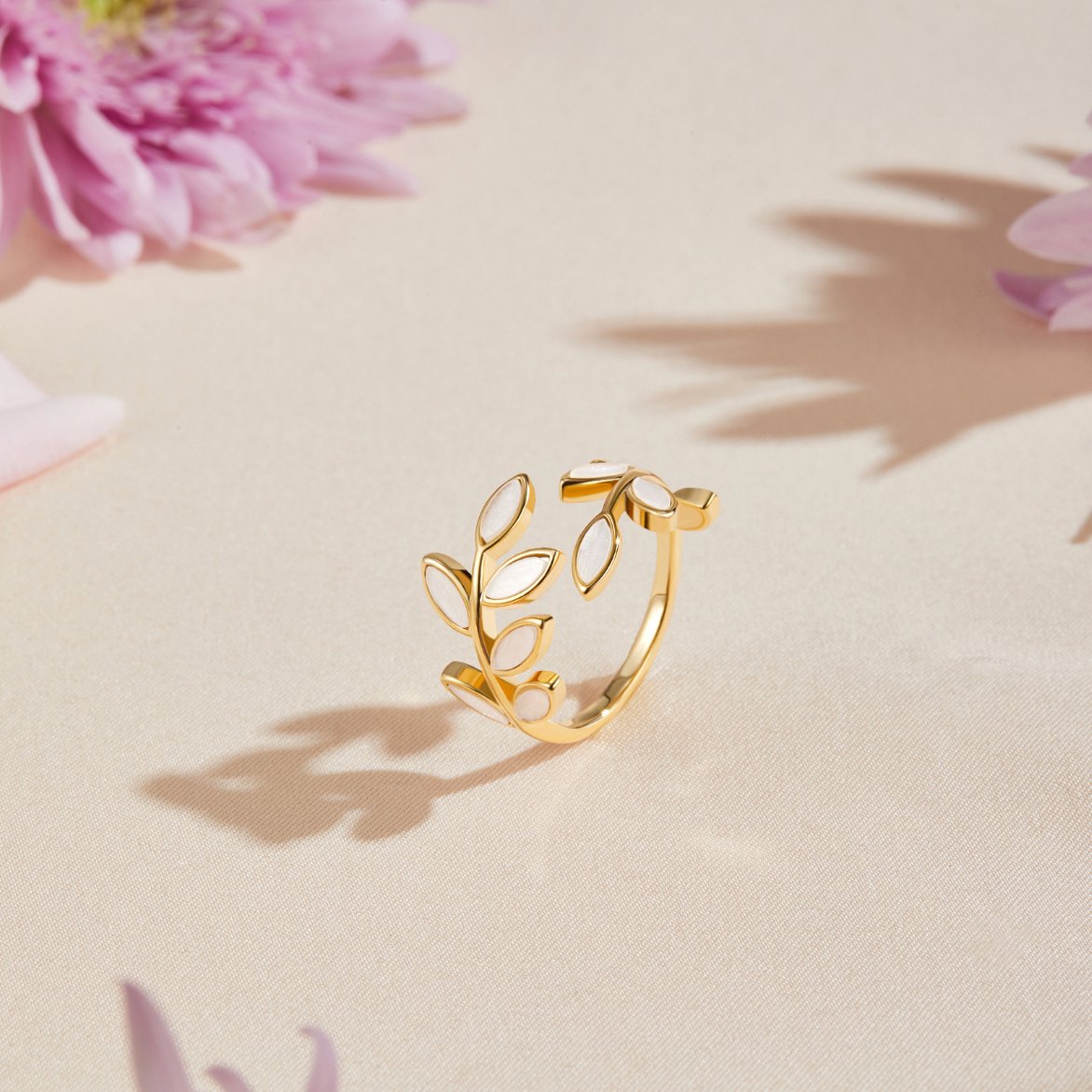 Gold Leaf Ring - Beautiful Earth Boutique