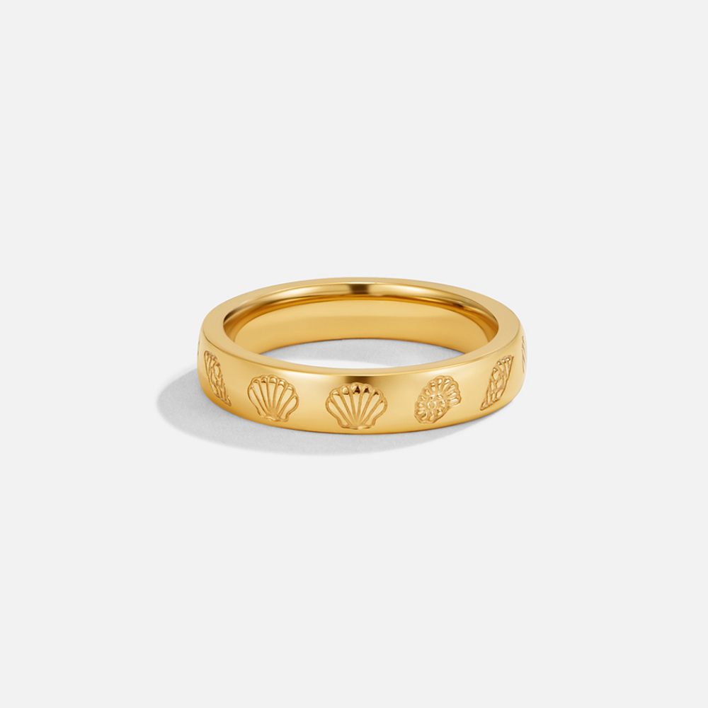 "Seascape" Engraved Gold Band Ring